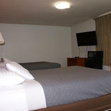 Whispering Pines Motel - Άσβιλ Εξωτερικό φωτογραφία