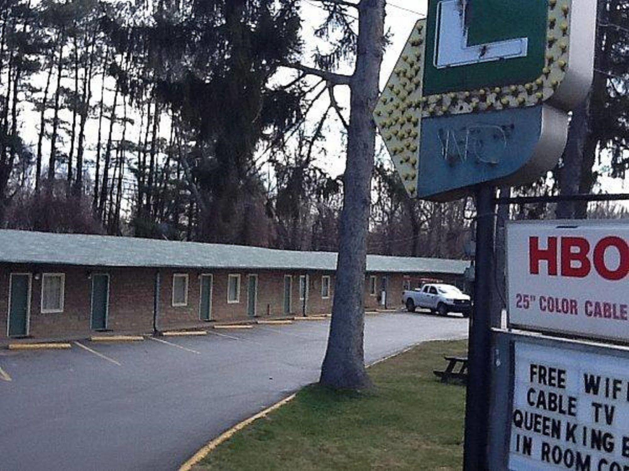 Whispering Pines Motel - Άσβιλ Εξωτερικό φωτογραφία