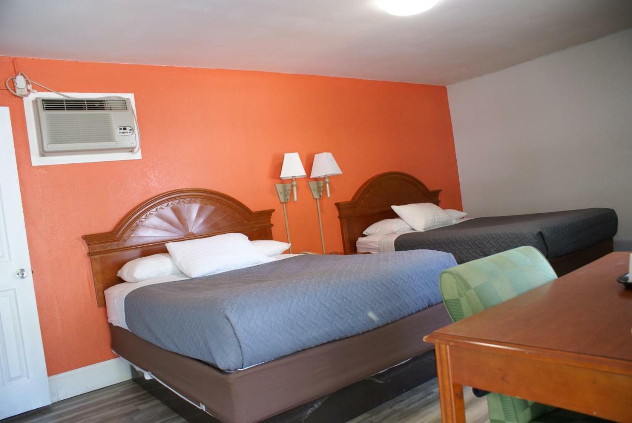 Whispering Pines Motel - Άσβιλ Εξωτερικό φωτογραφία